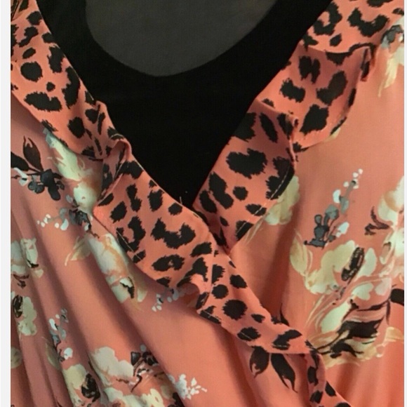 🆕👚AUCTION PRICE Georgette Ruffle Camisole Floral and Leopard Top👩🏻‍⚖️ - Picture 10 of 11